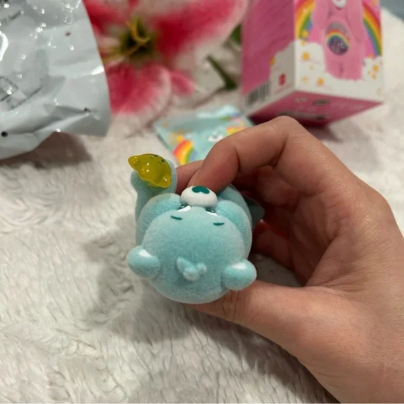 Pop Mart Care Bears Colorful Hugs Wish - Picture 4 of 10